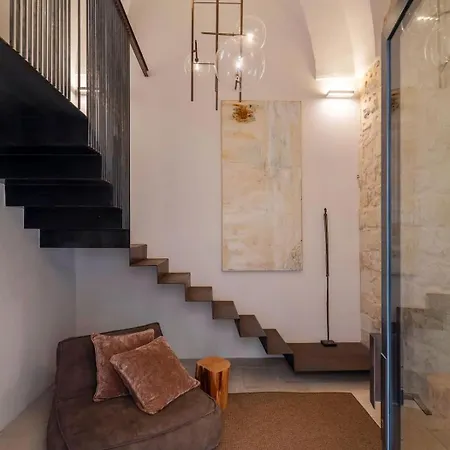 Karuna * Lecce